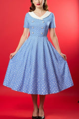 Robe Pin-Up Bleue Ciel à Pois Blancs – Dalida