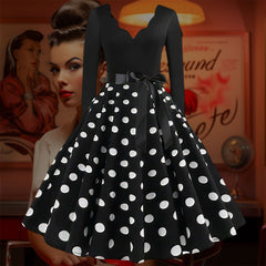 Robe Pin-Up Noire à Pois Blancs & Col en V – Dottie