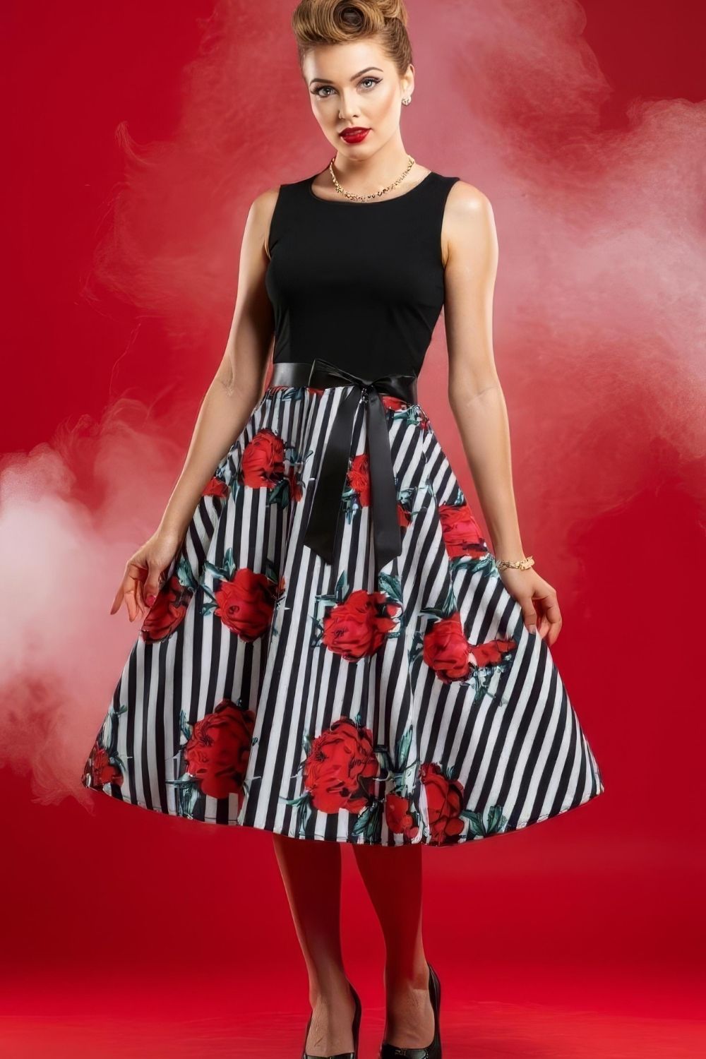 Robe Pin-Up Rayée à Fleurs Rouges – Zephyra